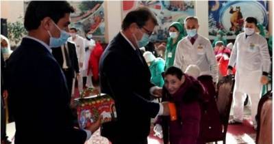 Эмомали Рахмон - В преддверии Нового года оказана помощь Национальному центру по реабилитации детей-инвалидов «Чорбог» - dialog.tj - Таджикистан - район Варзобский