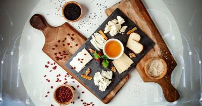 Сырная феерия: как выбрать сыр к праздничному столу