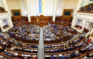 Опрос: в украинскую Раду могут пройти шесть партий