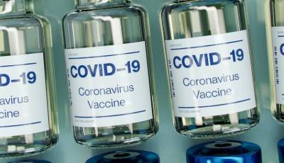 У медбрата из Калифорнии нашли COVID-19 через неделю после вакцинации