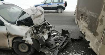 В ДТП с автобусом под Волгоградом пострадали 3 взрослых и 2 детей