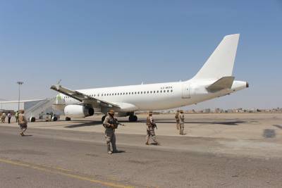 В аэропорту Адена прогремели несколько взрывов