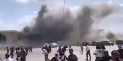 В аэропорту Адена в Йемене прогремел мощный взрыв — видео