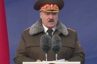 Лукашенко пообещал уйти лишь после слов последнего ОМОНовца
