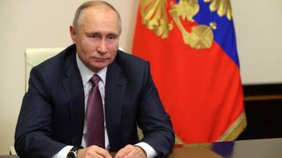 Путин поздравил президентов США: Трампу пожелал «бодрости духа», Байдену – «учитывать интересы друг друга»