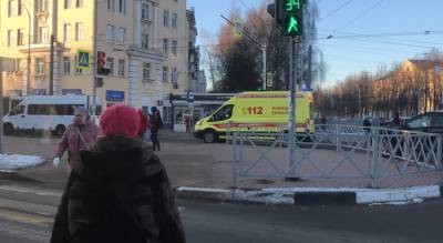 В Ярославле в салоне трамвая умер пассажир