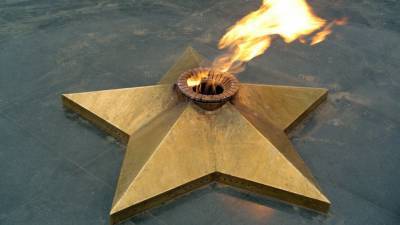 Вечный огонь в Парке освободителей Белграда залили краской