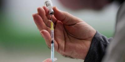 В США у медика обнаружили коронавирус после вакцинации препаратом Pfizer