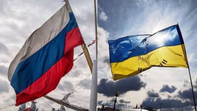 Политолог Корнилов считает, что Запад разрывает общее прошлое РФ и Украины