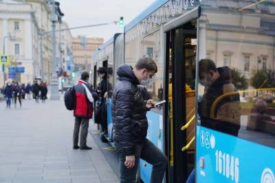 Путин поручил к 2023 году создать городской автобус на водородном топливе