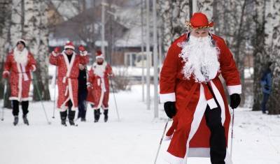 Итоги дня: Дед Мороз подрался с прохожими, ажиотаж в магазинах, появление каршеринга