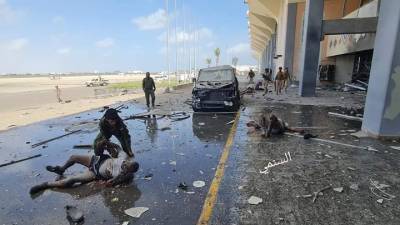 Порядка 30 человек пали жертвами обстрела аэропорта в Йемене