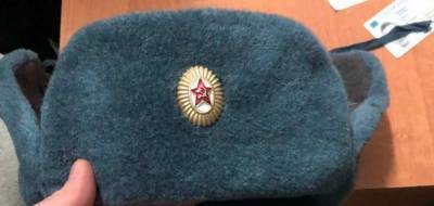 Шапка-ушанка с советской кокардой расколола украинские соцсети