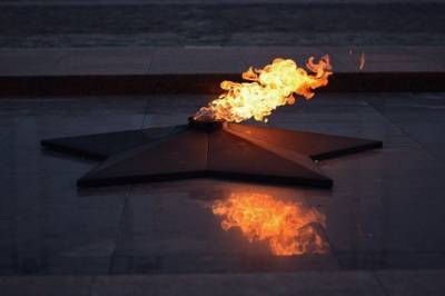Посольство РФ сообщило об осквернении Вечного огня в Белграде