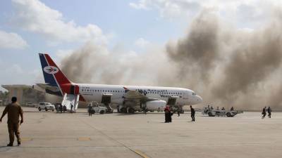 Число умерших при обстреле аэропорта в Йемене выросло до 13
