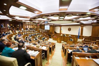 Додон призвал президента Молдавии инициировать роспуск парламента