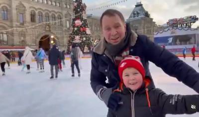 Евгений Миронов и его шестилетний сын приглашают на благотворительную акцию