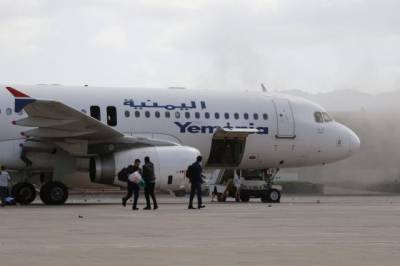 Министр информации Йемена заявил о вине хуситов в атаке на аэропорт Адена