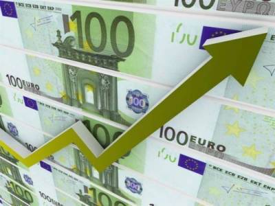 Евровалюта пошла в предновогодний рост: курс превысил 92 рубля