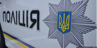 В Сумской области столкнулись грузовик и полицейский автомобиль, двое пострадавших