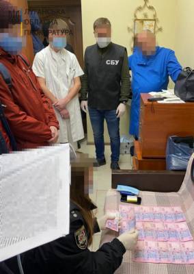 На Луганщине будут судить врача, который требовал взятку за спасение жизни