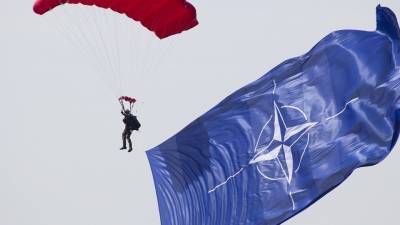 НАТО нашла в старых методичках новый способ противодействия России