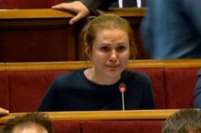"Георгиевская лента": нардеп Скороход заявила, что не видит в ней "символа зла"