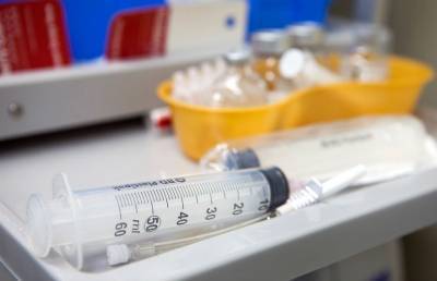 Пожилой пациент умер после прививки вакциной Pfizer в Швейцарии