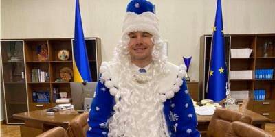 В костюме Деда Мороза. Малюська заявил, что рейдерство в Украине «практически исчезло»