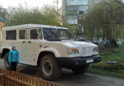 В Украине автолюбитель создал внедорожник гигантских размеров (фото, видео)