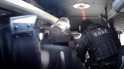 В Питере полиция задержала автобус с фальшивым спецназом