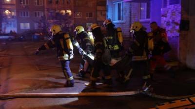 В Киеве горела многоэтажка, есть раненый