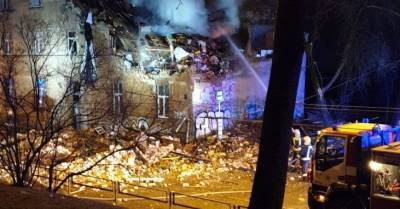 ФОТО: В Агенскалнсе взорвался и частично обрушился жилой дом