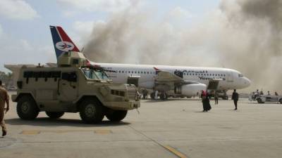 Число жертв атаки на аэропорт в Йемене выросло до 25