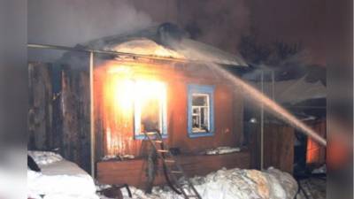 Под Красноярском пожар в частном доме унес жизни четырех человек