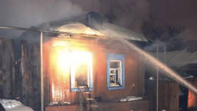 В Красноярском крае при пожаре в жилом доме погибли четыре человека