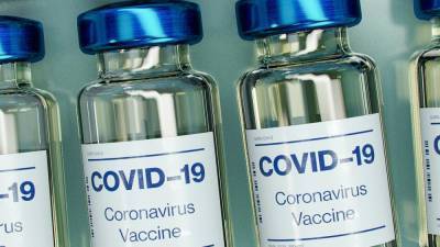 Власти Китая одобрили выпуск собственной вакцины от COVID-19