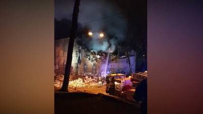 Один человек скончался после взрыва в жилом доме в Риге
