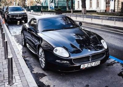 В Киеве заметили роскошный спорткар Maserati