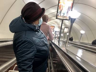 В Петербурге с 1 января проездной билет метро подорожает на 530 рублей