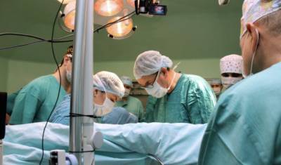 Тюменские хирурги прооперировали 4-месячного малыша со стеклом в трахее
