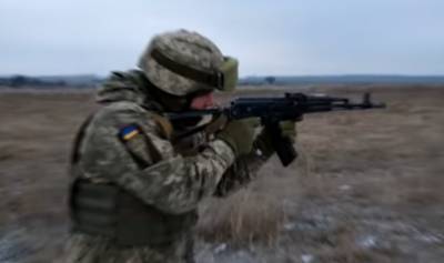 ВСУ попали под обстрел на Донбассе: украинские воины открыли ответный огонь
