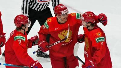 Гол и два паса Амирова, 32 сейва Аскарова, три шайбы в большинстве: сборная России в овертайме победила Швецию на МЧМ