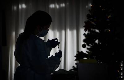 В России за сутки выявлено 27,7 тыс. новых случаев заражения коронавирусом