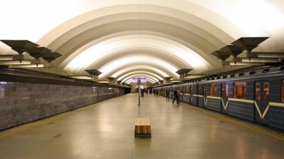 Проездной билет позволит петербуржцам сэкономить на поездках в метро