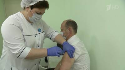 В России расширяется кампания по вакцинации, привиться можно будет и в праздничные дни