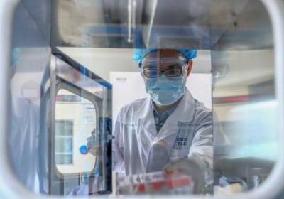 Китай одобрил новую вакцину против коронавируса