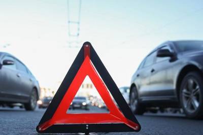 В Киеве пьяный водитель устроил аварию на дипломатическом авто