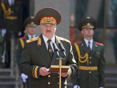 Лукашенко призвал протестующих «не переходить черту»
