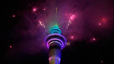 В Окленде наступление Нового года отметили салютом и лазерным шоу
